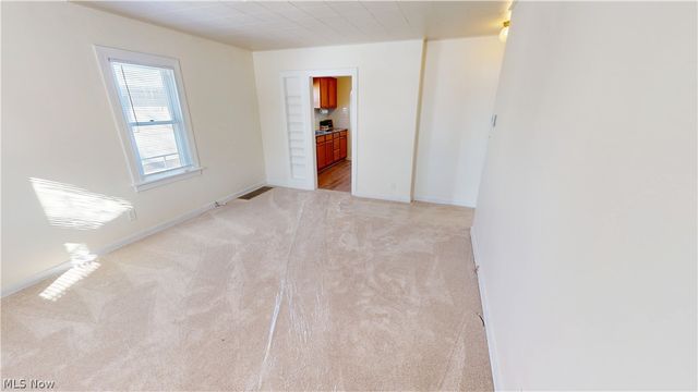 945 Minota Avenue, Akron, OH 44306