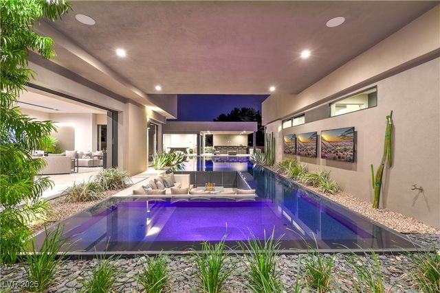 7070 Nomi Court, Las Vegas, NV 89120