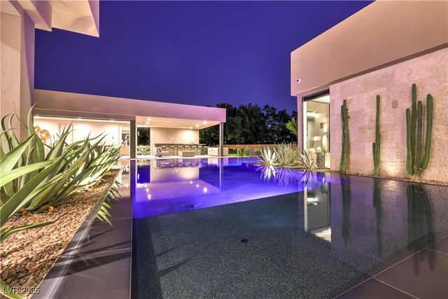 7070 Nomi Court, Las Vegas, NV 89120