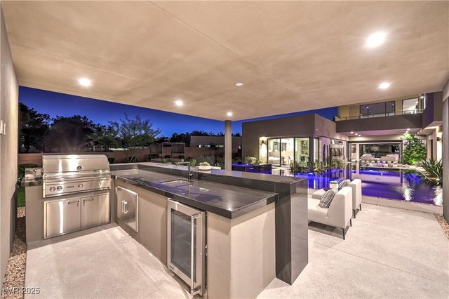 7070 Nomi Court, Las Vegas, NV 89120