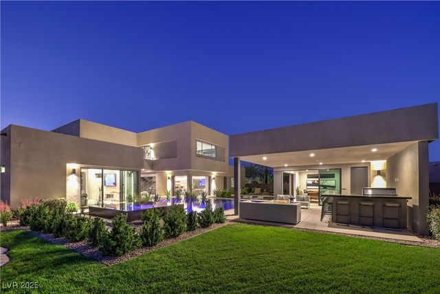 7070 Nomi Court, Las Vegas, NV 89120