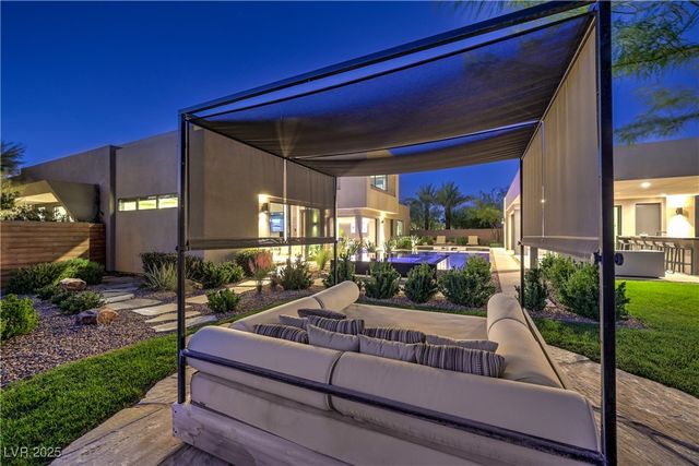 7070 Nomi Court, Las Vegas, NV 89120