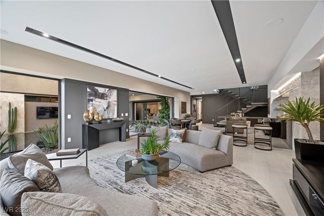 7070 Nomi Court, Las Vegas, NV 89120