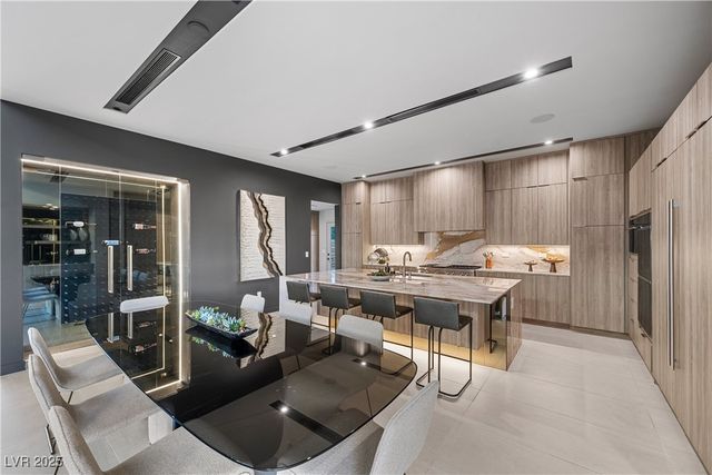 7070 Nomi Court, Las Vegas, NV 89120