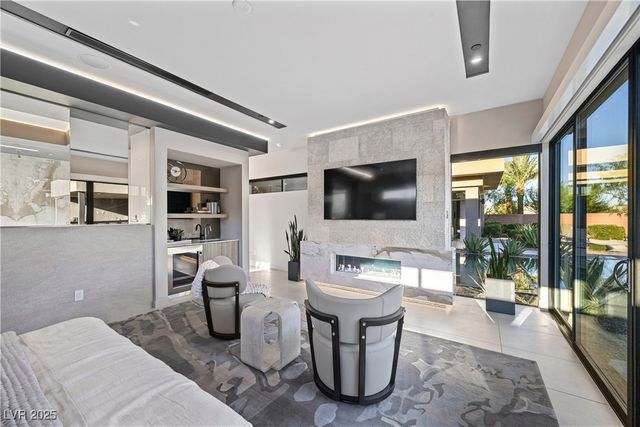 7070 Nomi Court, Las Vegas, NV 89120