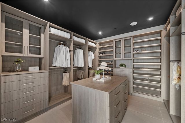 7070 Nomi Court, Las Vegas, NV 89120