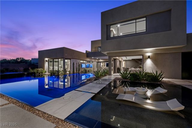 7070 Nomi Court, Las Vegas, NV 89120