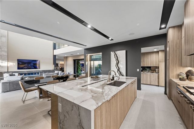 7070 Nomi Court, Las Vegas, NV 89120