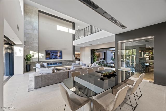 7070 Nomi Court, Las Vegas, NV 89120