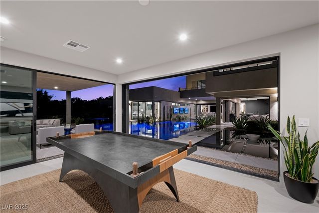 7070 Nomi Court, Las Vegas, NV 89120