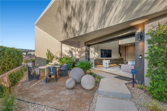 7070 Nomi Court, Las Vegas, NV 89120