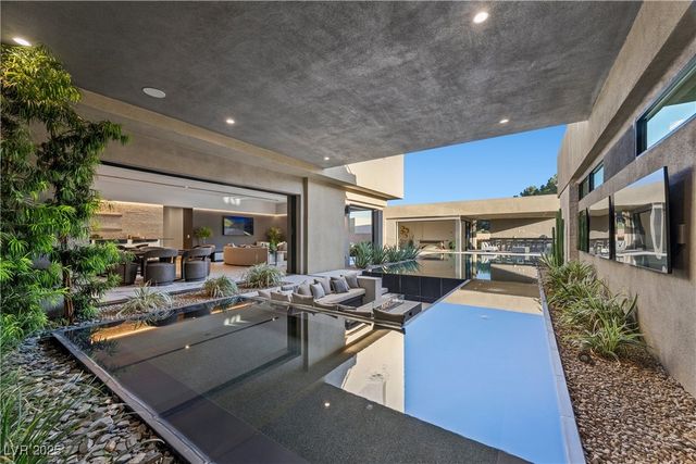 7070 Nomi Court, Las Vegas, NV 89120