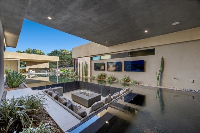 7070 Nomi Court, Las Vegas, NV 89120