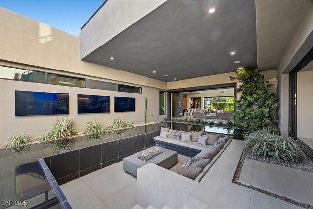 7070 Nomi Court, Las Vegas, NV 89120