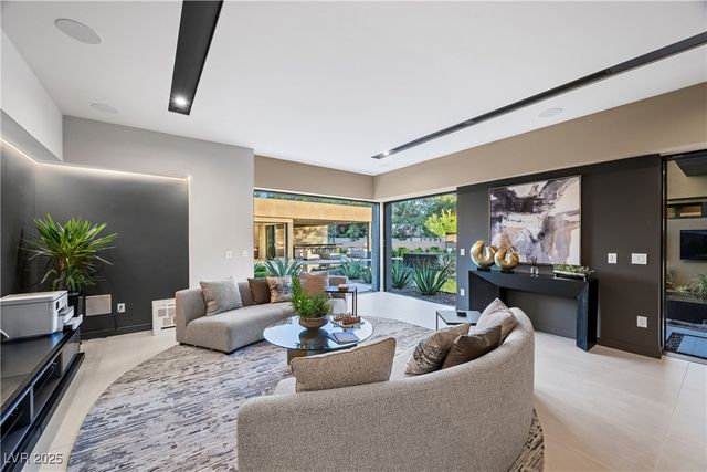 7070 Nomi Court, Las Vegas, NV 89120