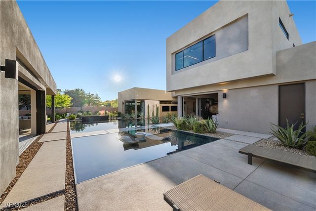 7070 Nomi Court, Las Vegas, NV 89120