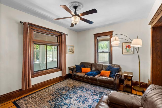 1507 Girard Avenue N, Minneapolis, MN 55411