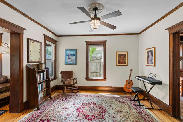 1507 Girard Avenue N, Minneapolis, MN 55411
