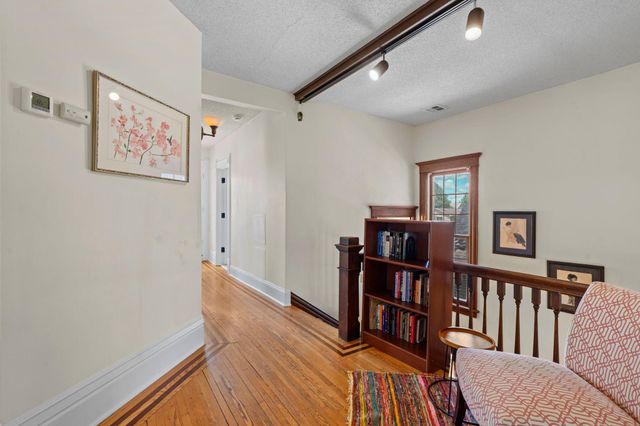 1507 Girard Avenue N, Minneapolis, MN 55411