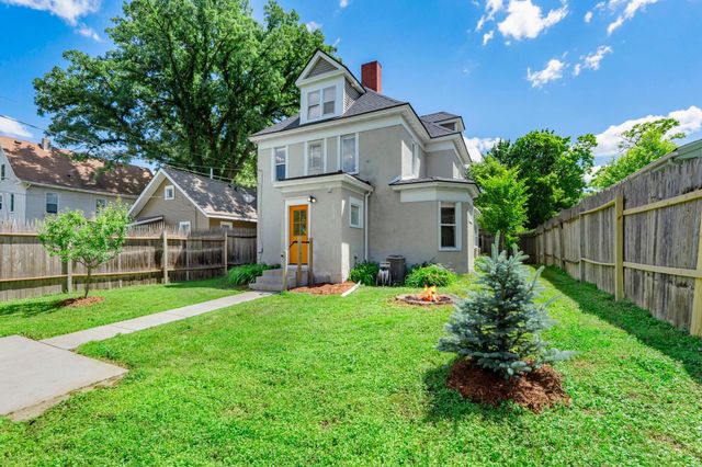 1507 Girard Avenue N, Minneapolis, MN 55411