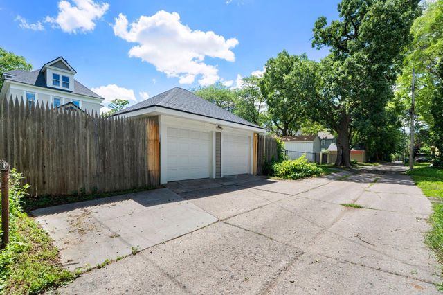1507 Girard Avenue N, Minneapolis, MN 55411