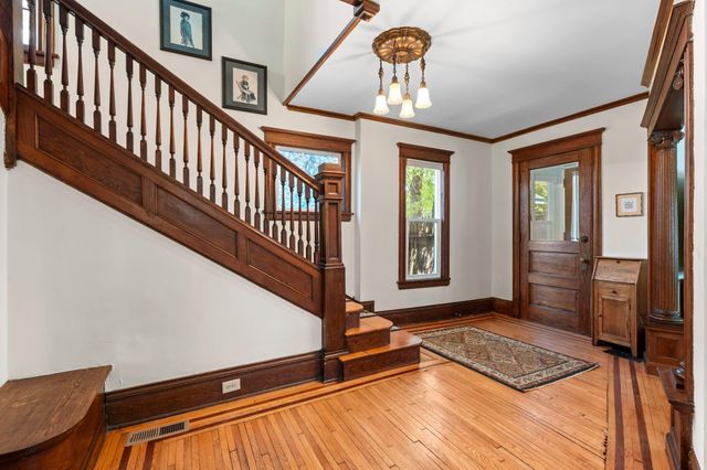 1507 Girard Avenue N, Minneapolis, MN 55411
