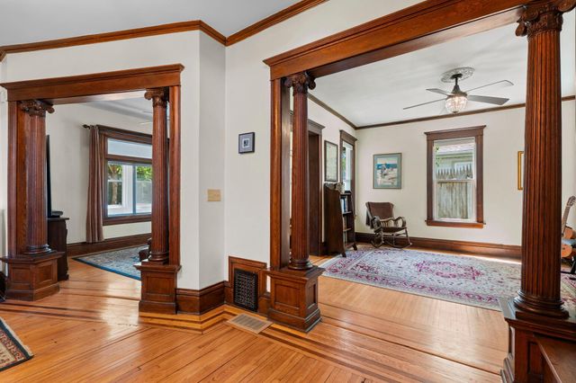 1507 Girard Avenue N, Minneapolis, MN 55411