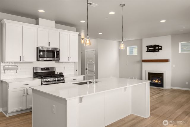 8761 69th Place NE, Marysville, WA 98270