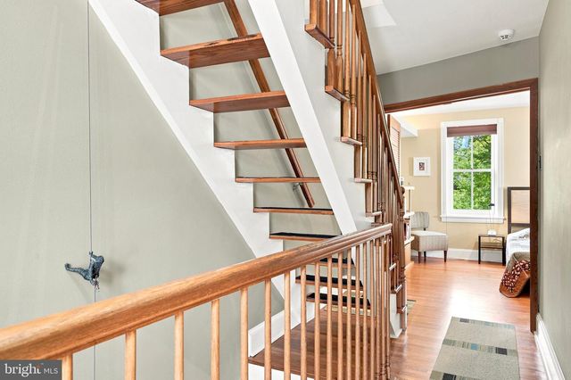 8125 SHAWNEE ST, Philadelphia, PA 19118