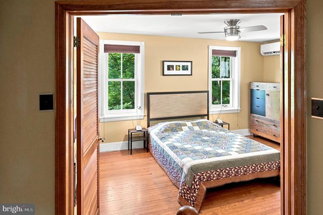8125 SHAWNEE ST, Philadelphia, PA 19118