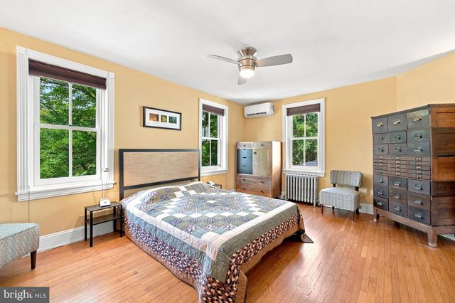 8125 SHAWNEE ST, Philadelphia, PA 19118