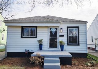 576 Markle Avenue, Pontiac, MI 48340