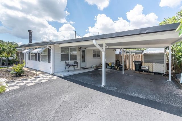 3227 48TH AVENUE N, St Petersburg, FL 33714
