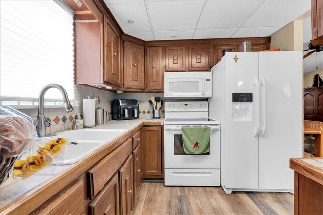 3227 48TH AVENUE N, St Petersburg, FL 33714