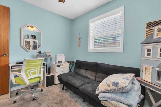 3227 48TH AVENUE N, St Petersburg, FL 33714
