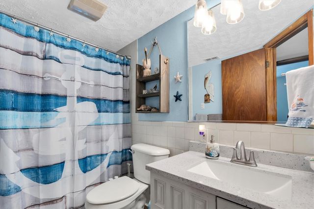 3227 48TH AVENUE N, St Petersburg, FL 33714