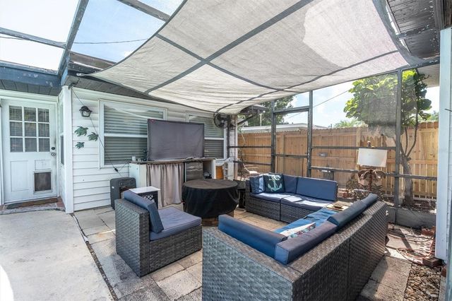 3227 48TH AVENUE N, St Petersburg, FL 33714
