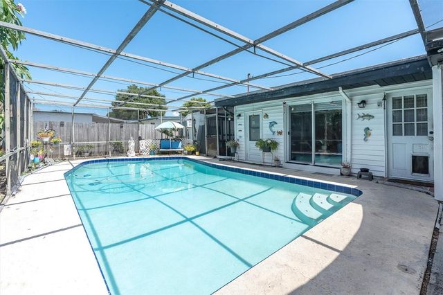 3227 48TH AVENUE N, St Petersburg, FL 33714