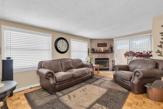 3227 48TH AVENUE N, St Petersburg, FL 33714