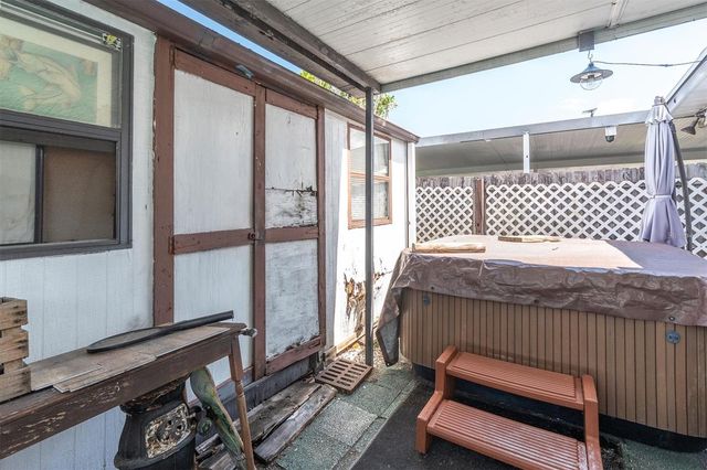 3227 48TH AVENUE N, St Petersburg, FL 33714