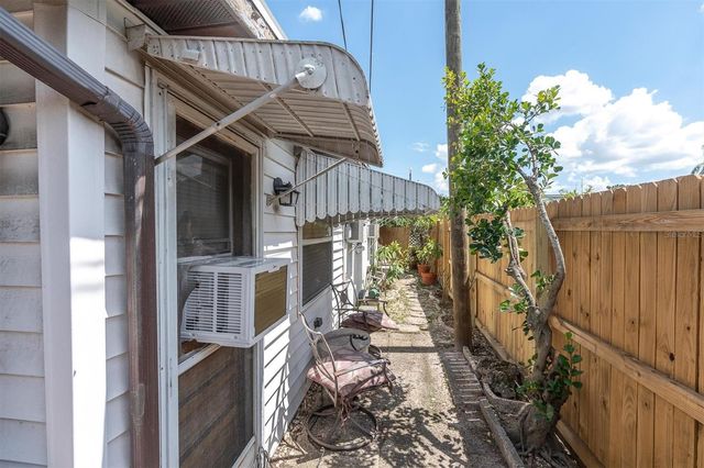3227 48TH AVENUE N, St Petersburg, FL 33714