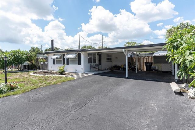 3227 48TH AVENUE N, St Petersburg, FL 33714