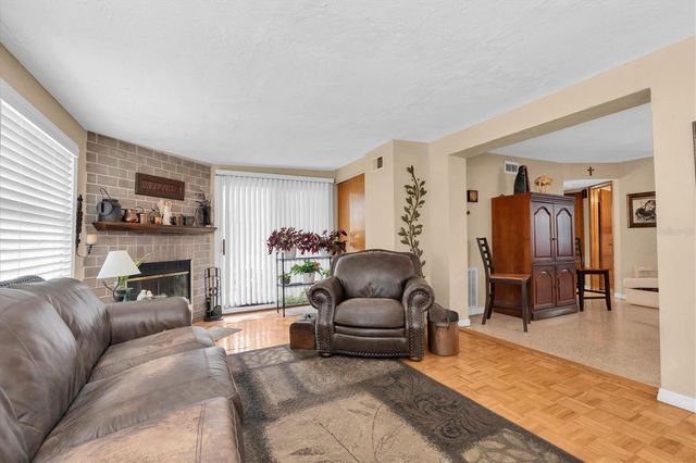 3227 48TH AVENUE N, St Petersburg, FL 33714
