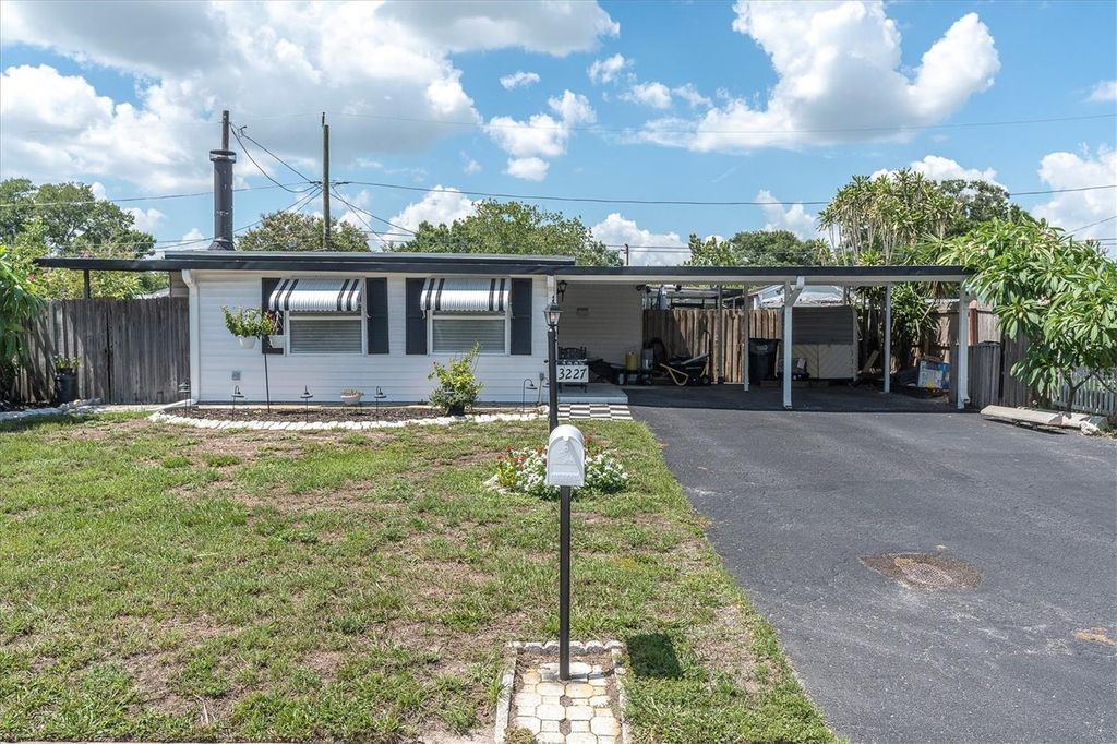 3227 48TH AVENUE N, St Petersburg, FL 33714