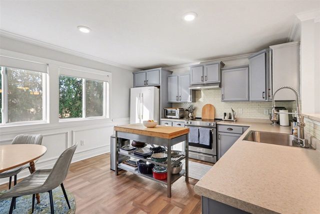 10108 Castle Creek Circle, Galesburg, MI 49053