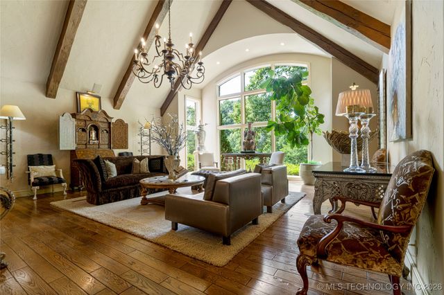 4401 Oak Road, Tulsa, OK 74105