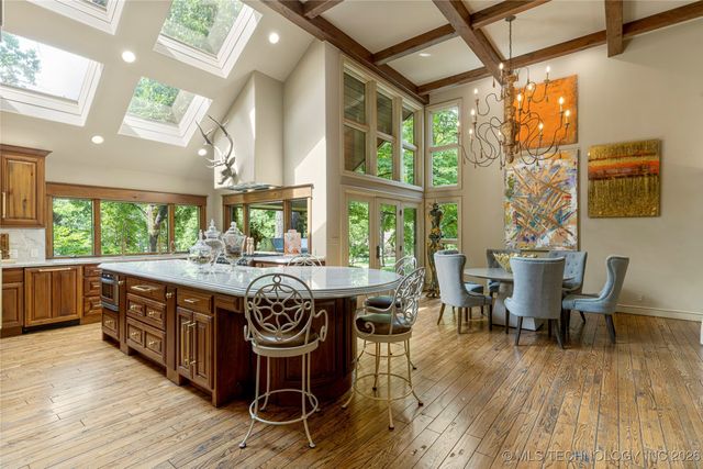 4401 Oak Road, Tulsa, OK 74105