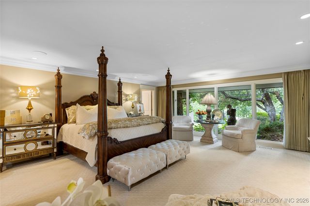 4401 Oak Road, Tulsa, OK 74105