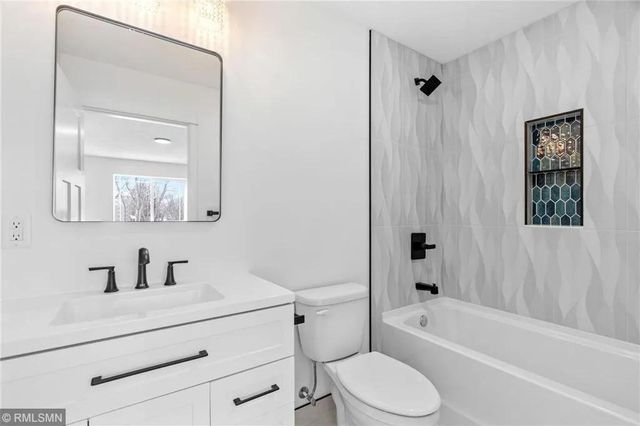 425 W 8th Street #23, New Richmond, WI 54017