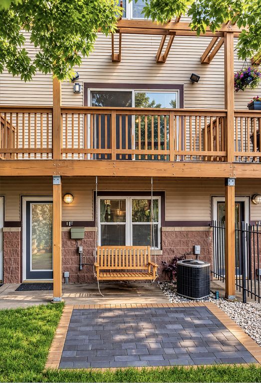 1540 N Greenview Avenue F, Chicago, IL 60642 — exterior